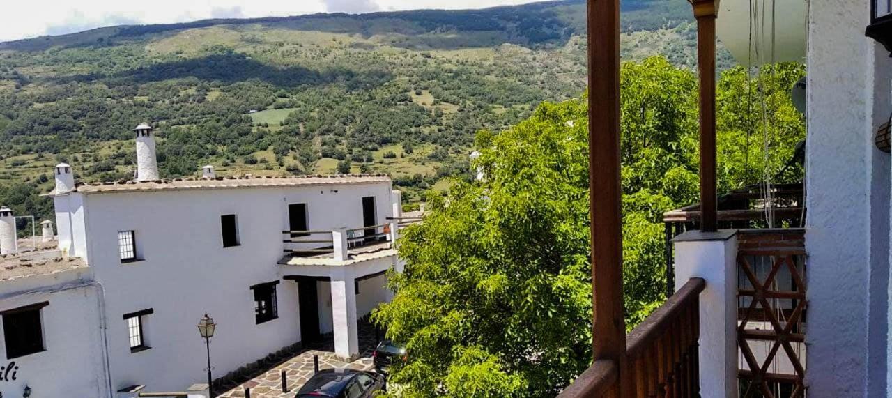 Hostal El Cascapenas De La Alpujarra Capileira Esterno foto