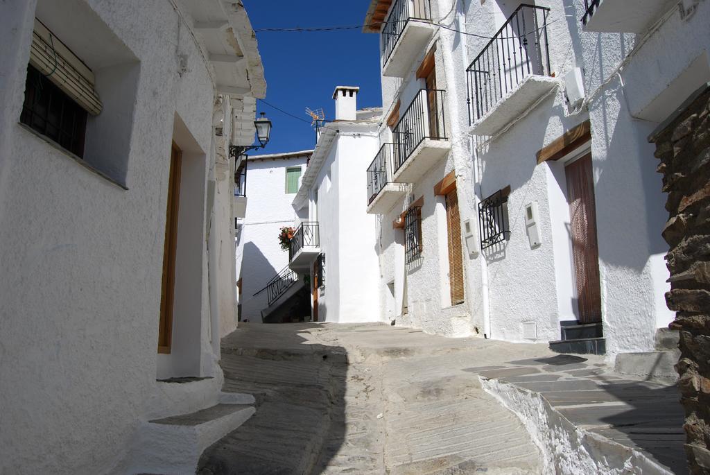 Hostal El Cascapenas De La Alpujarra Capileira Esterno foto